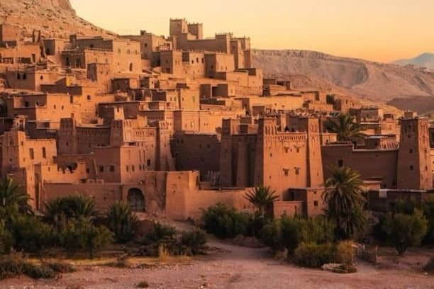 9 Day Morocco Itinerary from Casablanca 9 Days Morocco Tour from Casablanca to Marrakech via Merzouga Desert blue city and imperial cities