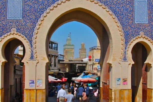 2 Days Desert tour from Ouarzazate to Fes, Ouarzazate to Fes via Merzouga Desert, best 2 Days in Morocco from from Ouaerzazate to Sahara.